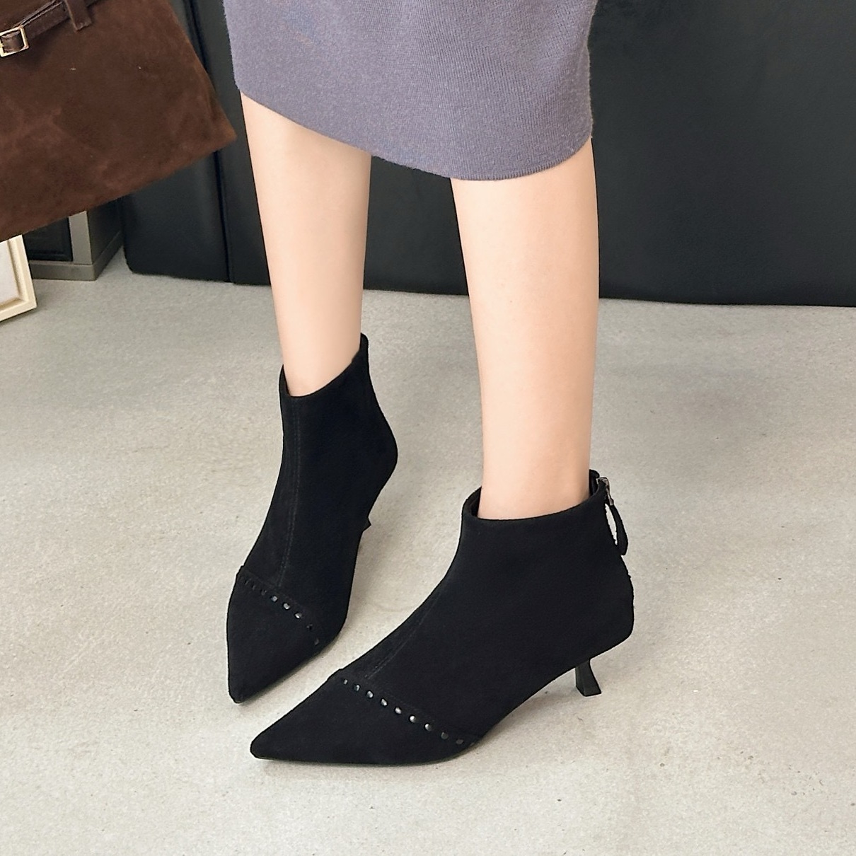 C99新款时尚百搭女鞋短靴