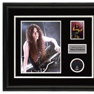 吉他手马蒂弗里德曼Marty Friedman亲笔签名照片裱框 含证书