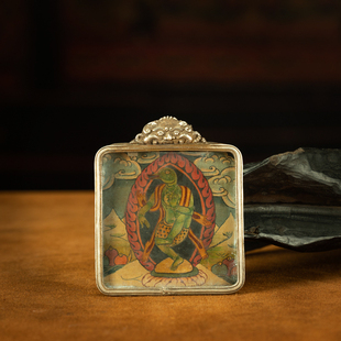 清代藏传中阴文武百尊蓝嘎沙玛莉母唐卡随身纯银噶乌盒老佛盒挂件