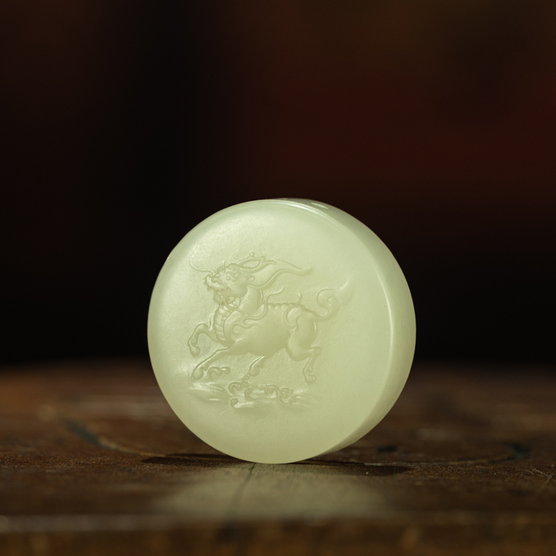 和田山流水一级白度和田白玉精雕麒麟圆佩老古玉挂件吊坠收藏品