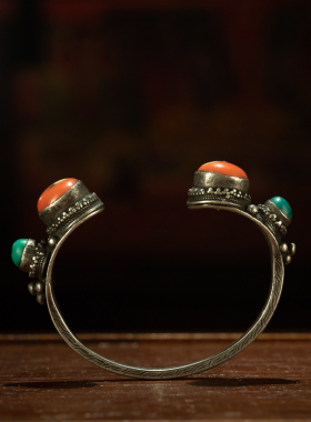 清代藏传纯银镶嵌绿松石开口手镯精美藏域风格手镯首饰品收藏包邮