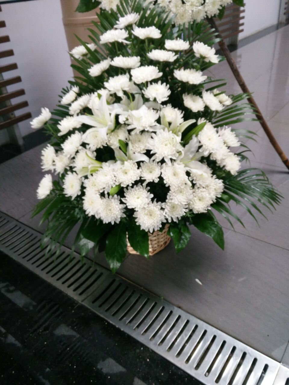 高约60厘米台篮插花鲜花篮葬礼殡仪馆白事过世老人送花上海同城送