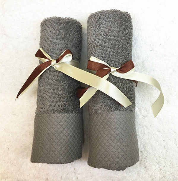 酒店样板房间品牌卫定制logo方巾毛巾面巾浴巾浴袍套装地垫