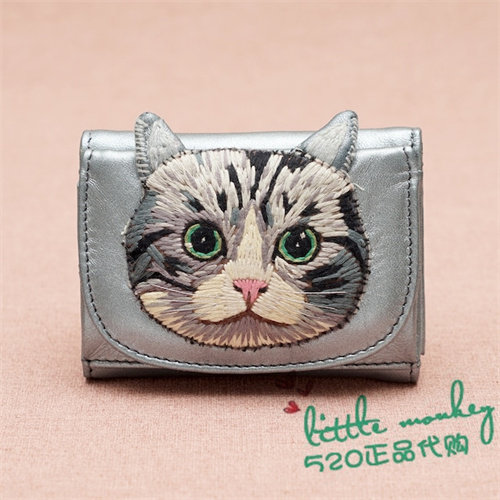 日本代购 猫咪 职人手工 刺绣 时尚 银色 羊皮真皮 折叠短款钱包