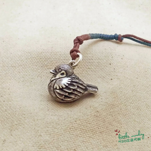 日本代购 小麻雀 小鸟 匠人手工 公仔形 银铃铛 钥匙挂件 包挂件