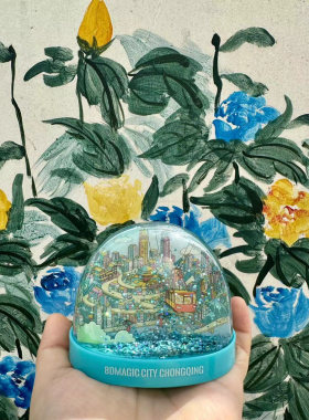重庆地标建筑魔幻都市水晶球旋转雪花玻璃摆件生日礼物伴手礼
