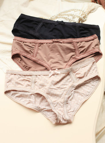 透气牛奶丝女士内裤推荐