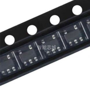 MCP1824T M5T1U 1135C2J SOT23 1202E