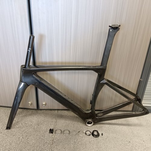 全碳纤维T1000破风公路车架超轻五通T47 桶轴碟刹同款MICROCK