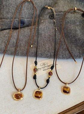 虎眼石编织皮绳项链女秋冬新款爆款毛衣链复古风气质百搭配饰