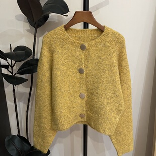 韩系温柔风软糯针织开衫上衣女2025冬季新款慵懒宽松百搭毛衣外套