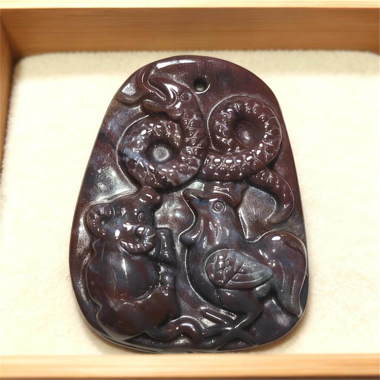 天然七彩玛瑙蛇牛鸡三合牌吊坠金颈饰