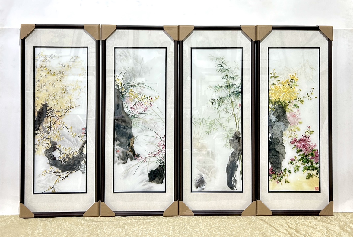 纯手工刺绣苏绣挂画客厅背景书房办公室装饰画四条屏组合梅兰竹菊图片
