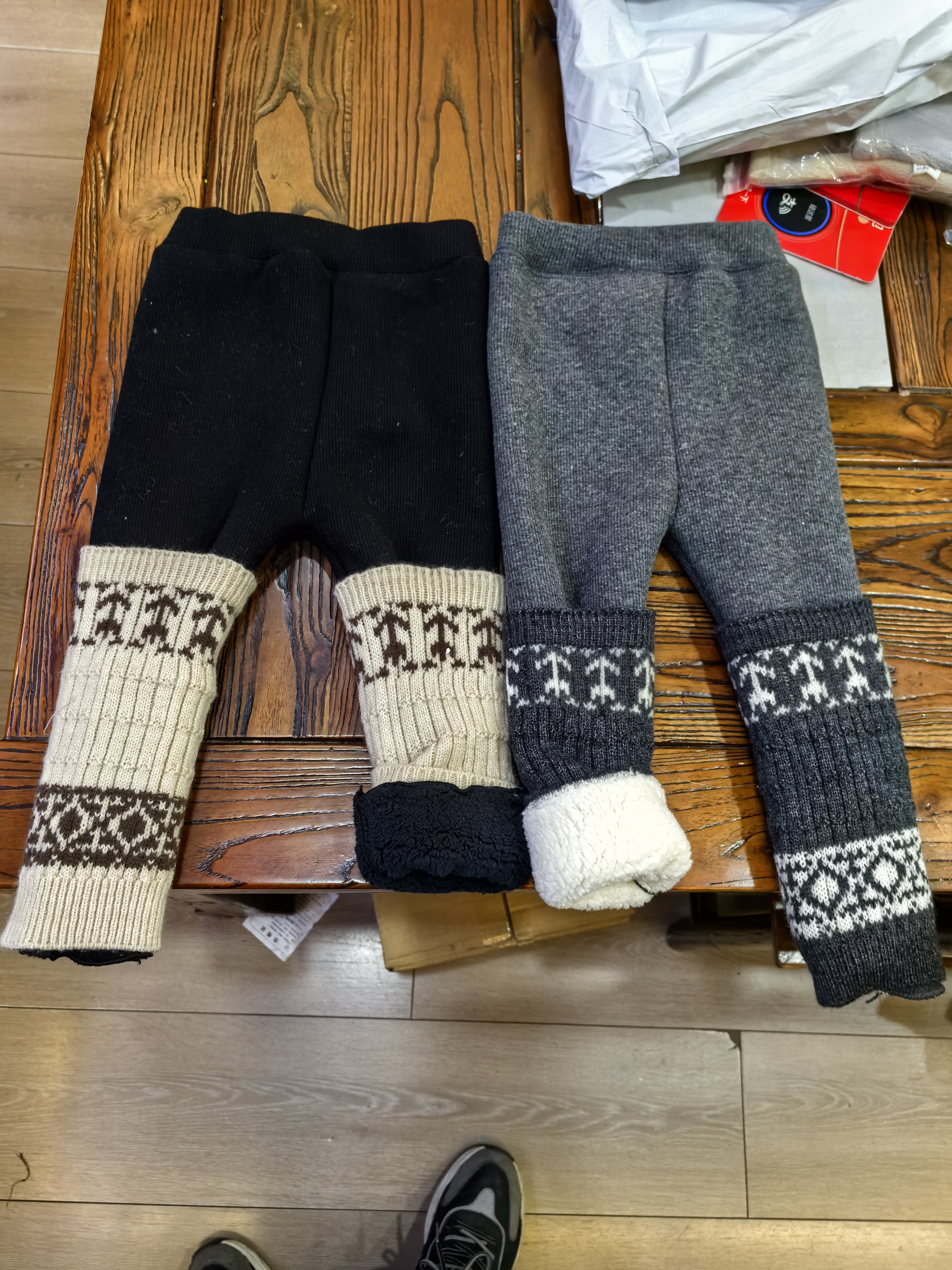 女小童冬季加厚加绒打底裤修身长裤2026冬装新款儿童百搭休闲裤子