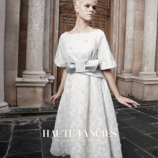 一字领宫廷袖 立体花朵 法式 FANCIES后构想 高腰A摆连衣裙 HAUTE