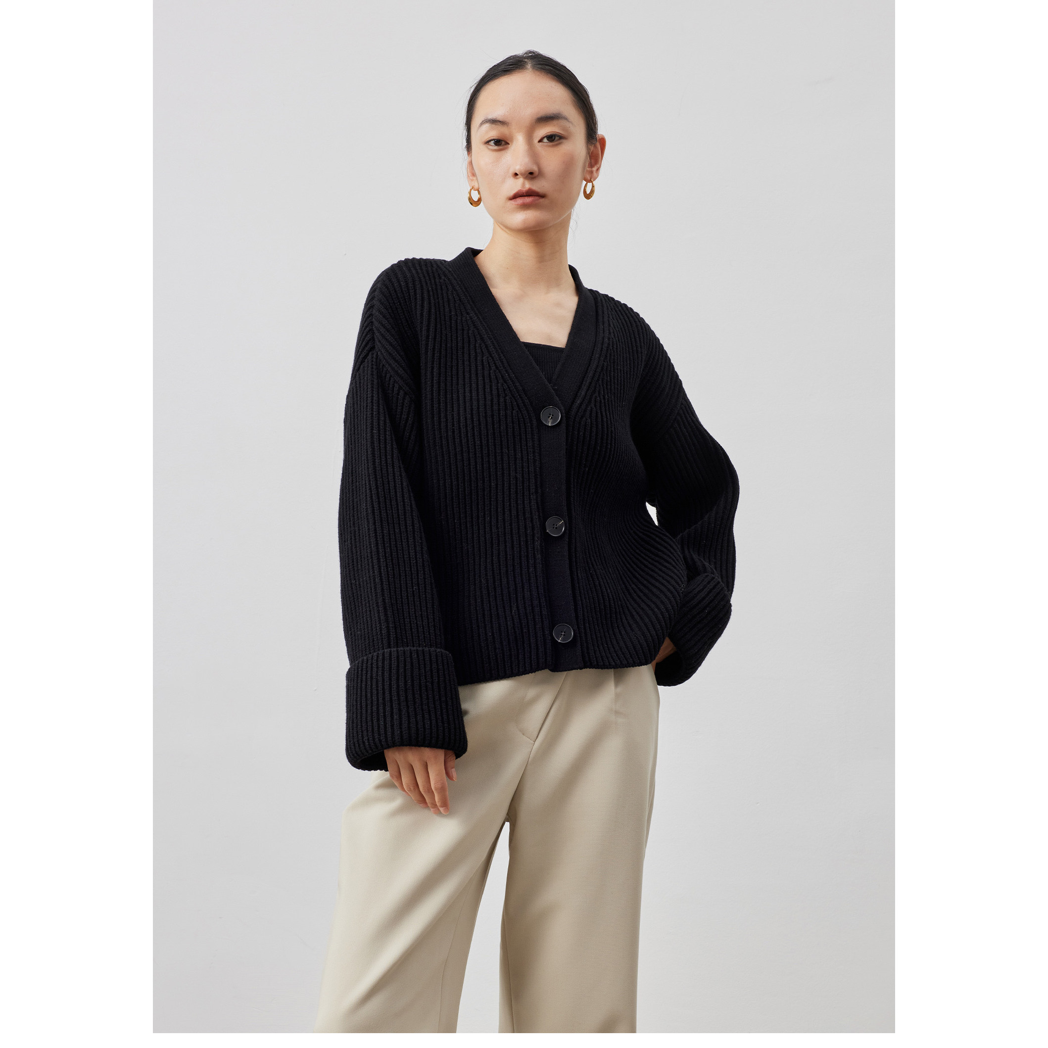 羊毛混纺纱线微宽肩H廓形短款