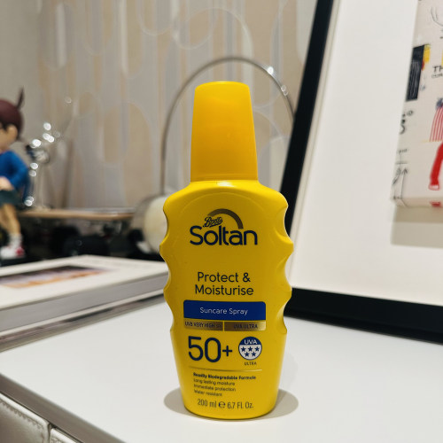 BOOTS防晒喷雾SPF50+保湿防水
