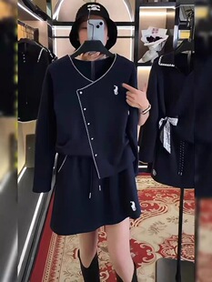 韩系穿搭设计感刺绣斜扣长袖 洋气半身裙 上衣巨好看两件套早秋新款