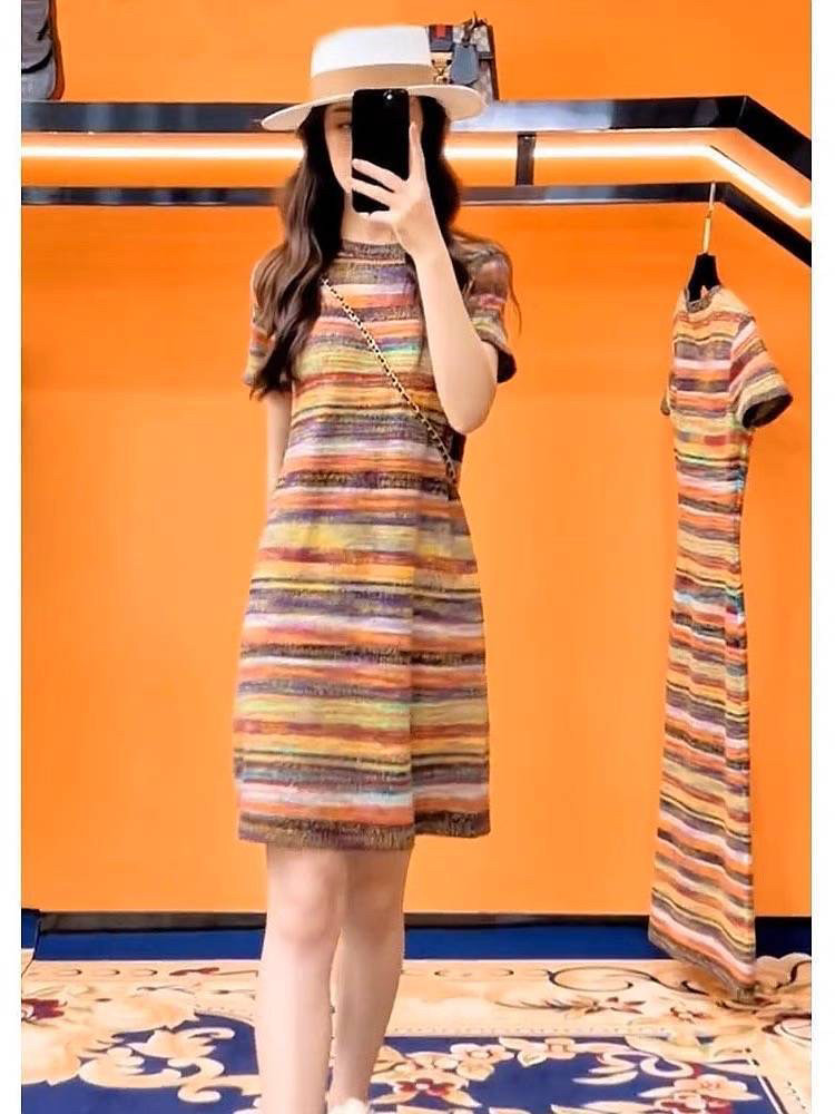 彩虹条纹针织裙海边度假拍照连衣裙夏季三亚云南旅游沙滩裙女超仙