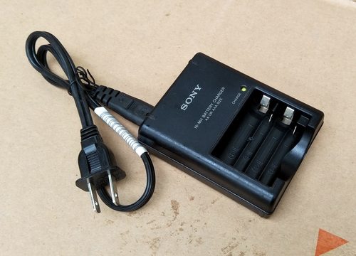 索尼sony电池充电器BC-CS2A 5号7号电池充电器镍氢镍镉电池充电器