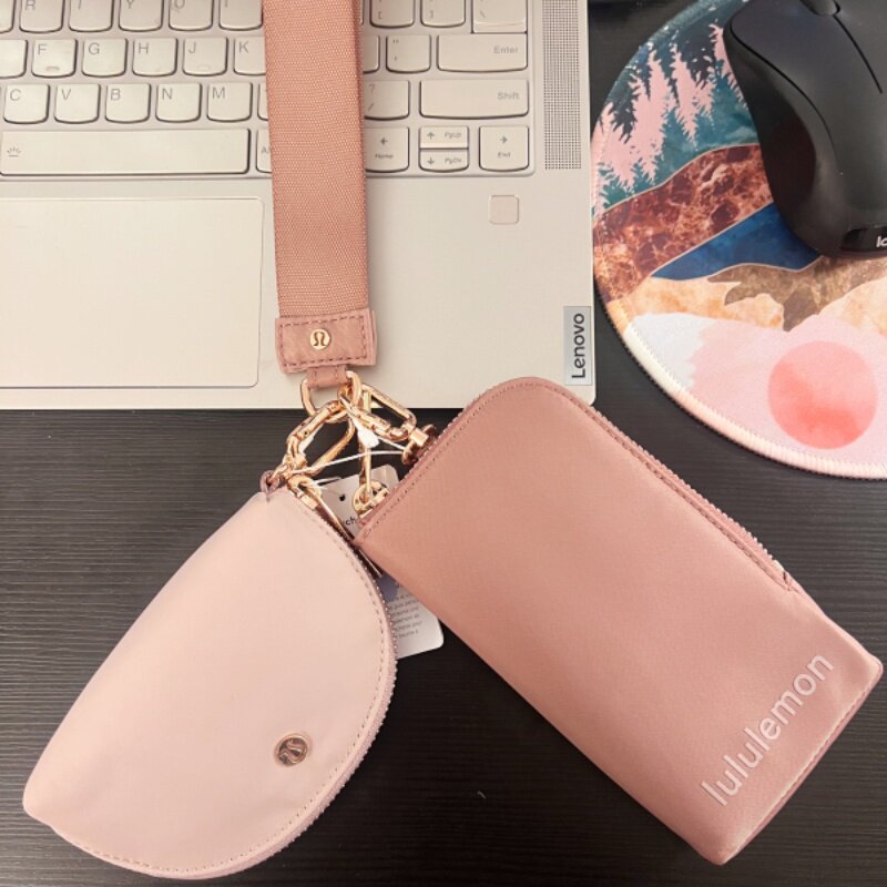 加拿大Lululemon Dual Pouch Wristlet Wallet可拆卸双袋腕带手包