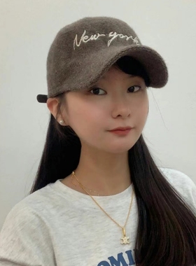 韩国进口代购秋冬新款时尚new york字母刺绣显脸小羊毛混纺鸭舌帽