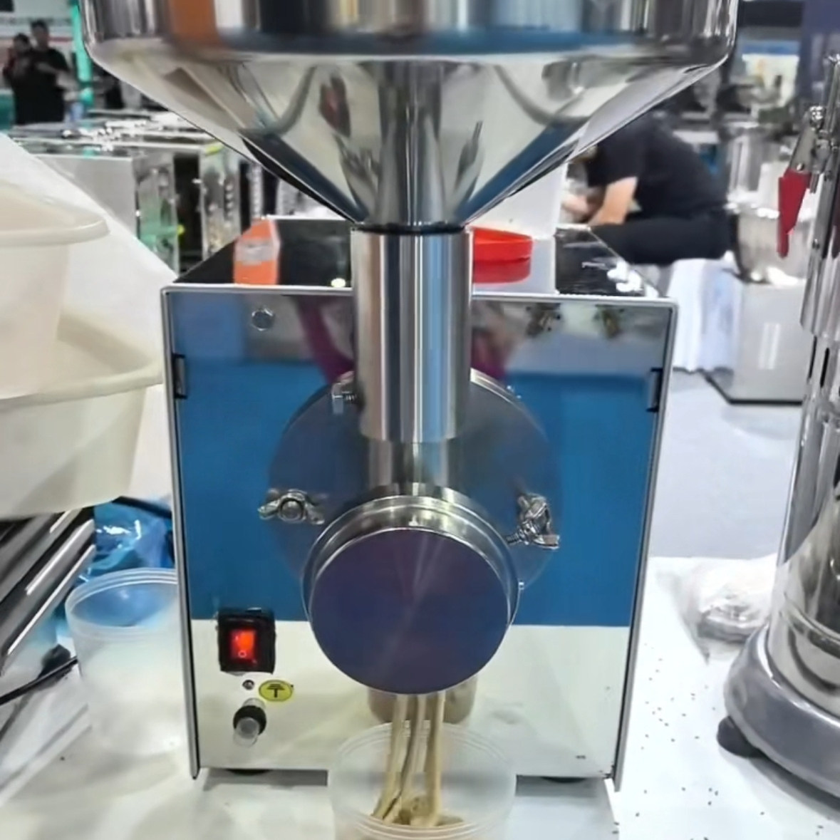 奥倍斯电动花生磨酱机开心果巧克力精磨机可可豆研磨机坚果磨浆机