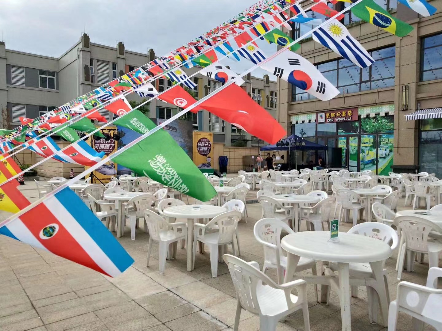 成都金美桌椅沙发租赁，成都啤酒桌出租