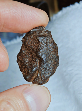 埃及GebelKamil卡米尔铁陨石地表