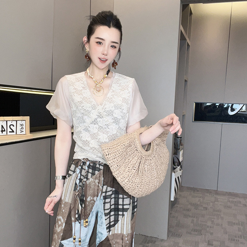 短袖T恤女2026夏季新款欧洲站纯色蕾丝钩花拼接打底衫V领半袖上衣