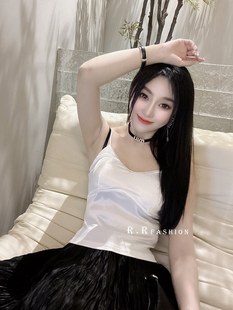 fashion 丝绒背心女2024夏季 新款 吊带裹胸V领纯色上衣 法式 时尚