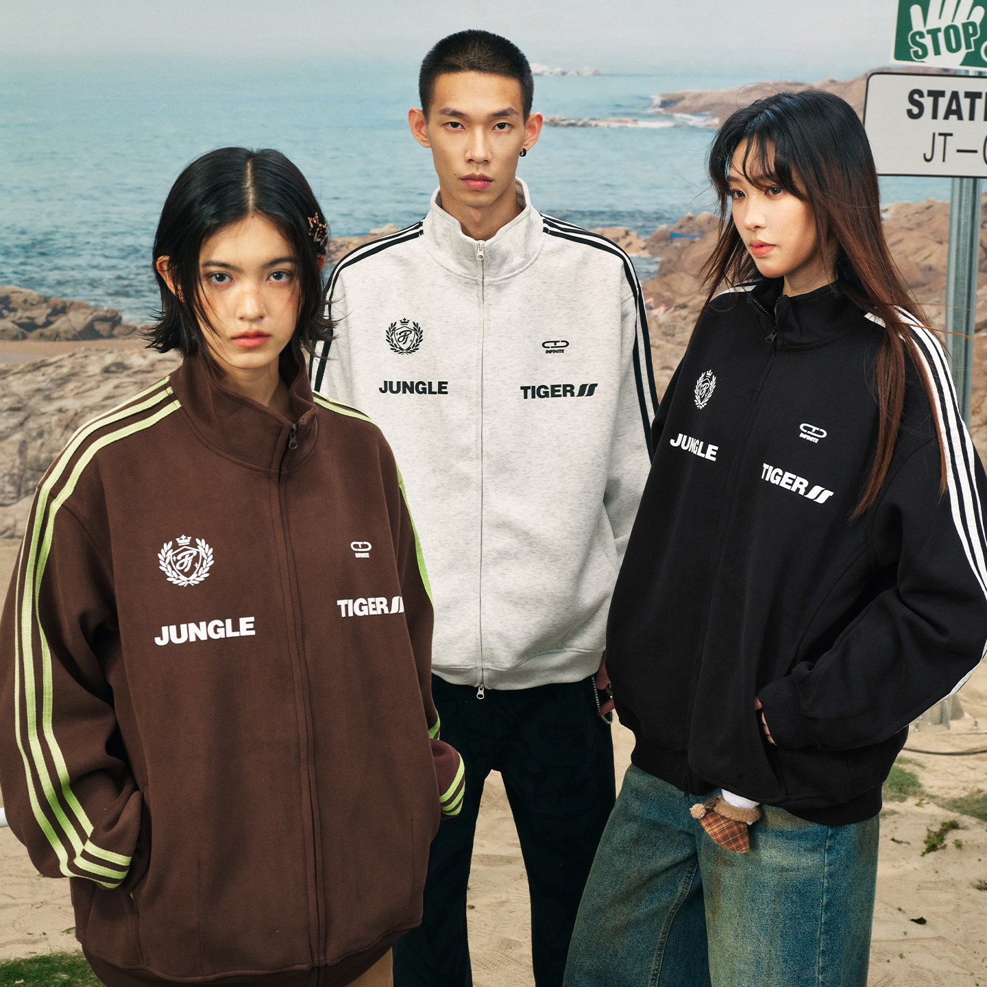 丛林老虎美式三条杠字母夹克外套2026新款潮牌立领运动重磅卫衣男