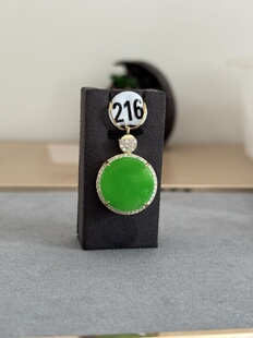 天然缅甸a货翡翠冰种满绿无事牌圆牌翡翠吊坠满绿平安牌项链女款