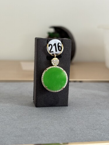 天然缅甸a货翡翠冰种满绿无事牌圆牌翡翠吊坠满绿平安牌项链女款