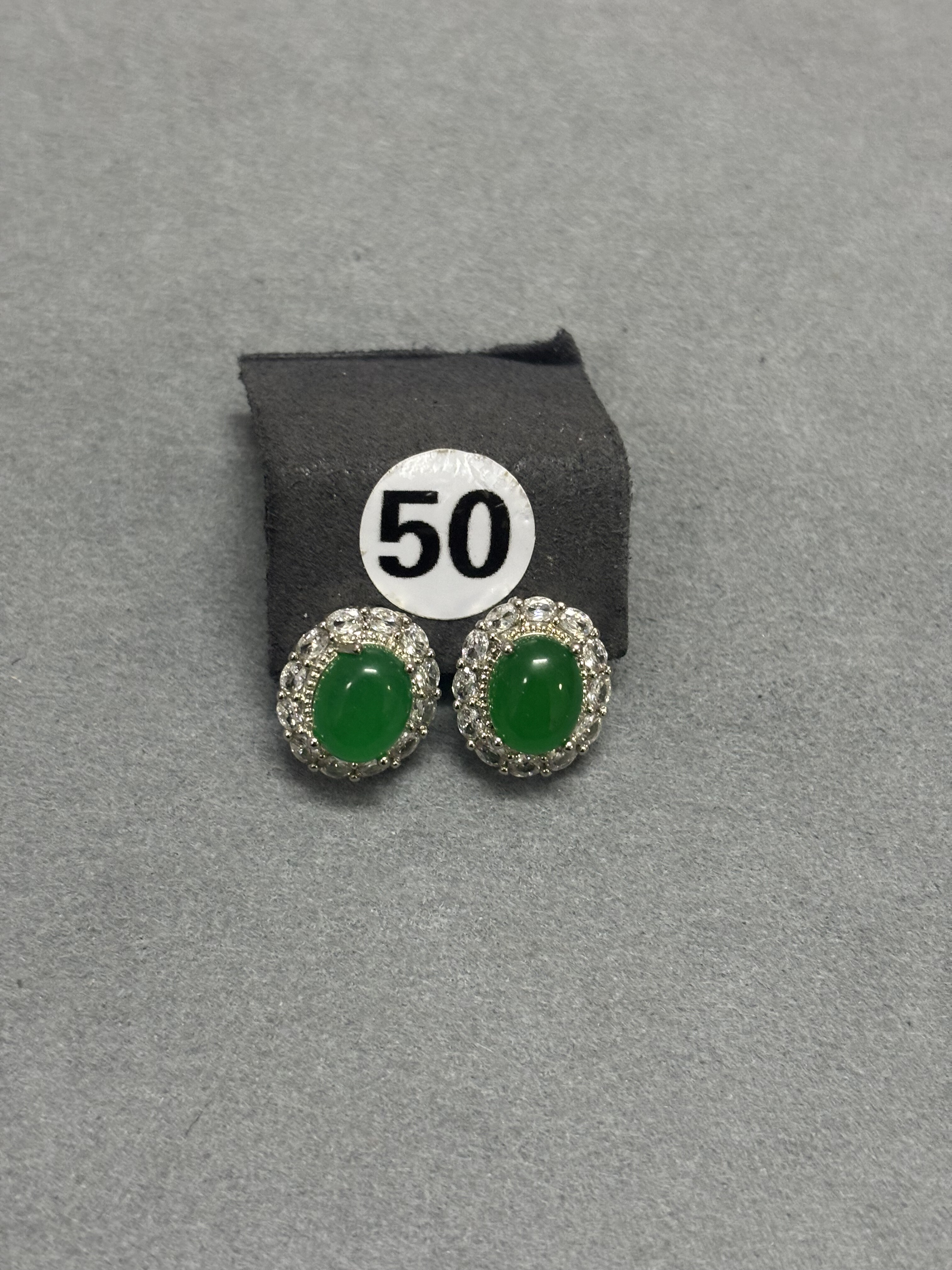 天然缅甸A货翡翠冰种阳绿蛋面耳钉耳饰女玉石耳坠国风轻奢送礼