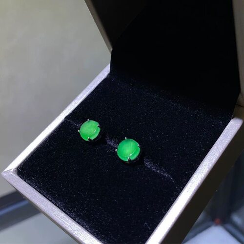 天然翡翠A货圆牌耳钉平安无事牌女款耳饰满绿阳绿冰种高级感百搭