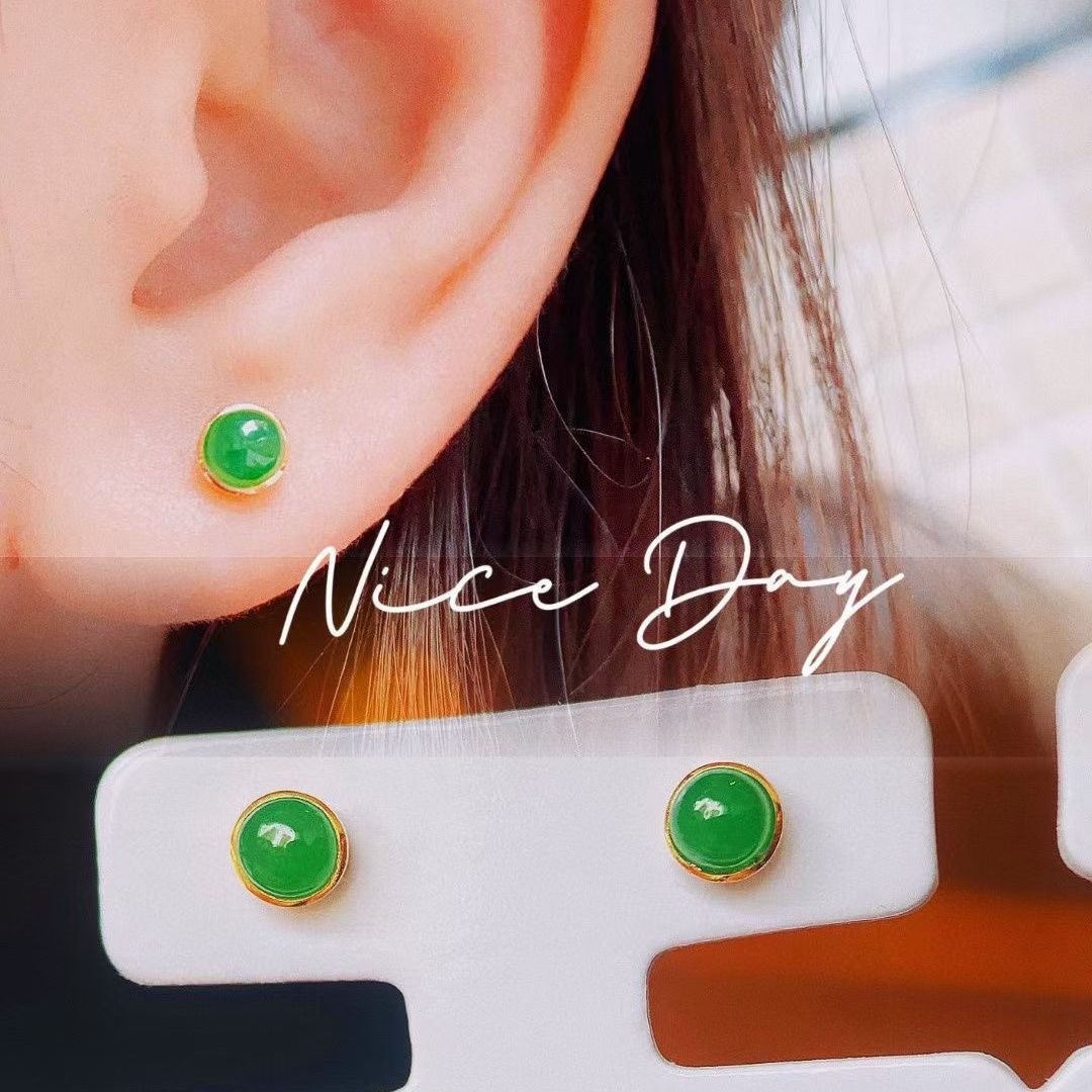 正品天然翡翠A货冰种阳绿蛋面耳钉18k镶嵌女玉石耳饰耳坠8mm耳钉