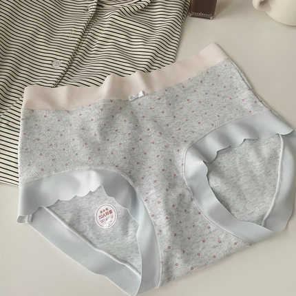 10A抑菌加长裆韩系甜美风温柔小花裸感防卷边舒适中腰包臀内裤女