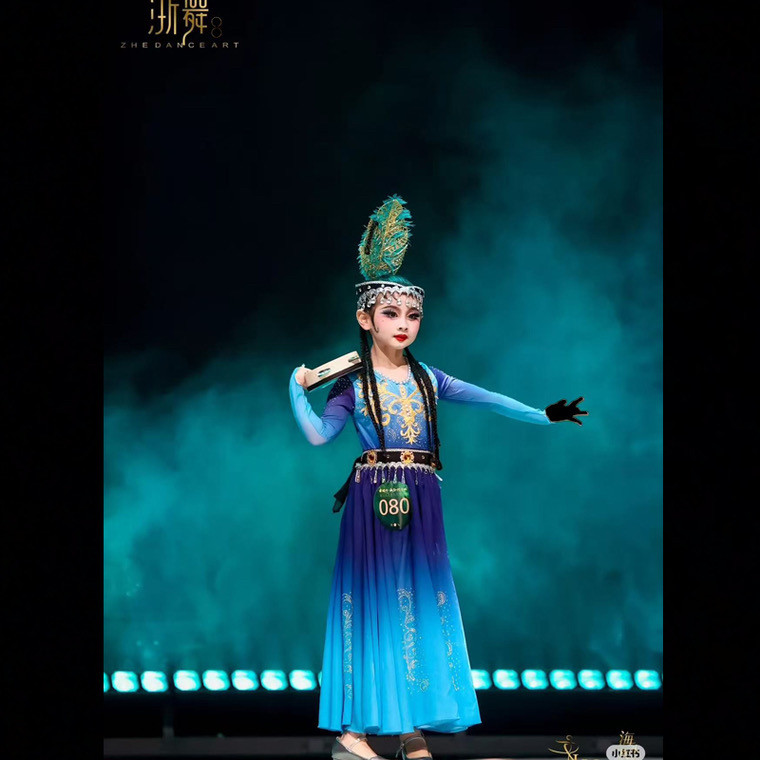 铃鼓舞蹈新疆维吾尔族手鼓幼儿园手拍鼓舞蹈演出服