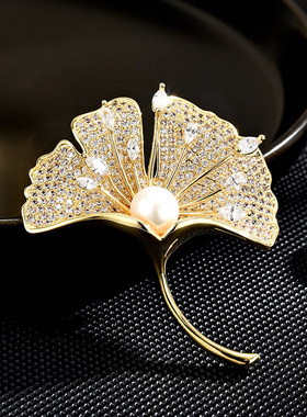 luxury pearl ginkgo brooches for women Christmas party girls