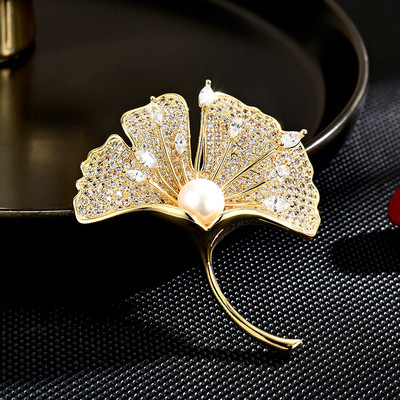 luxury pearl ginkgo brooches for women Christmas party girls