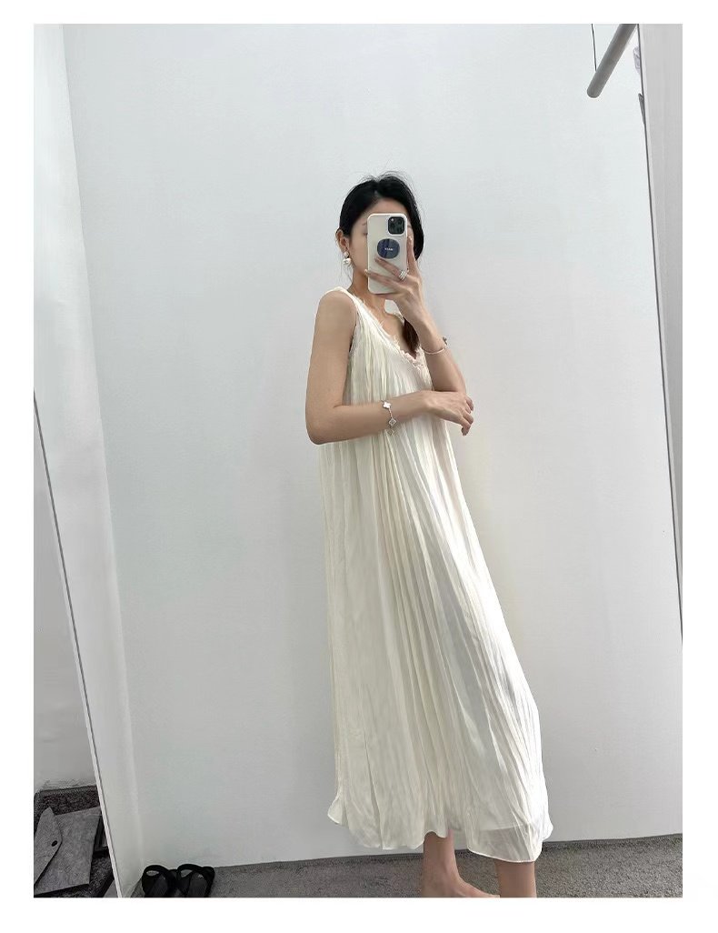 大姐姐 内搭系定纺定染真丝皱皱/V领气质长款白色连衣裙女夏