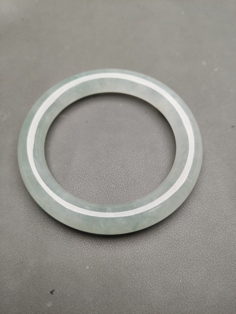 翡翠手镯加工打磨抛光扩圈