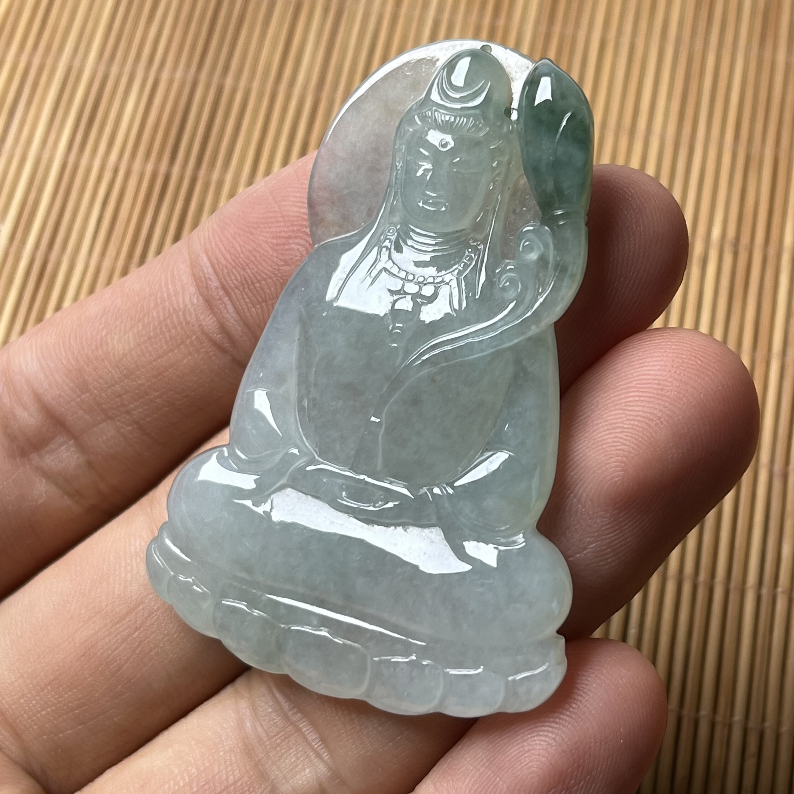 缅甸天然翡翠A货冰种观音吊坠挂件带证书