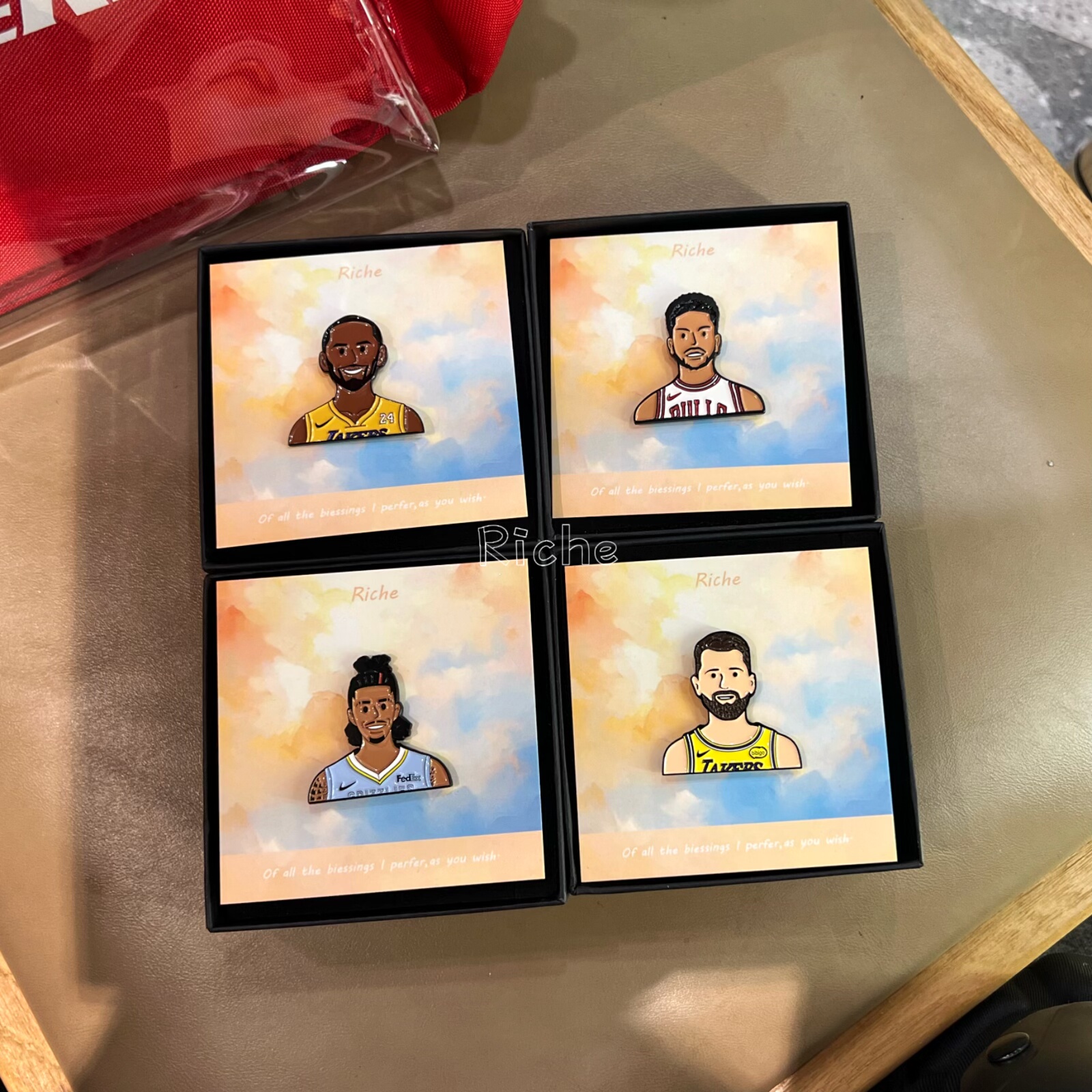 库里莫兰特东契奇徽章科比周边球迷纪念篮球星书包胸徽挂件铁合金,模玩/动漫/周边/娃圈三坑/桌游,动漫徽章/立牌,淘宝优惠券,粉丝福利购,淘宝优惠卷