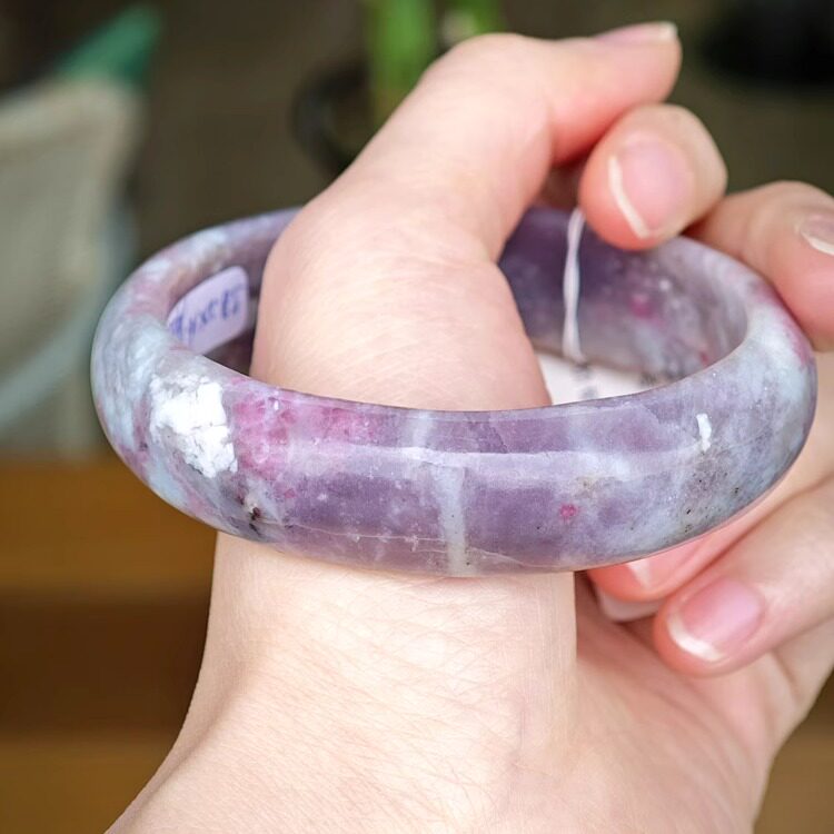 【木古口十】天然水晶宝石新疆梅花碧玺手镯58mm女玫红与白相间