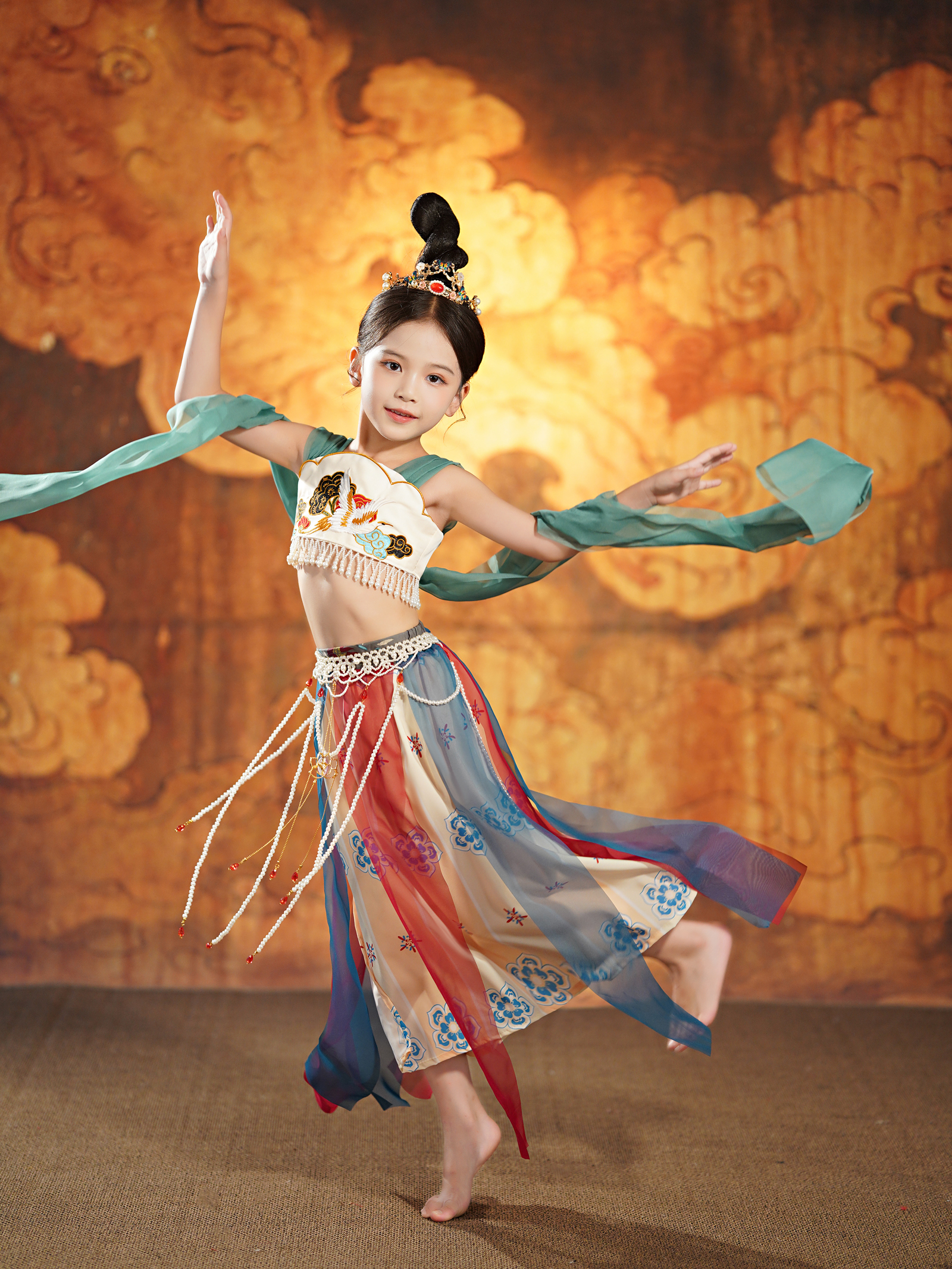 敦煌舞蹈服儿童演出服古典异域风情乐鼓服装女沙漠拍照的衣服汉服