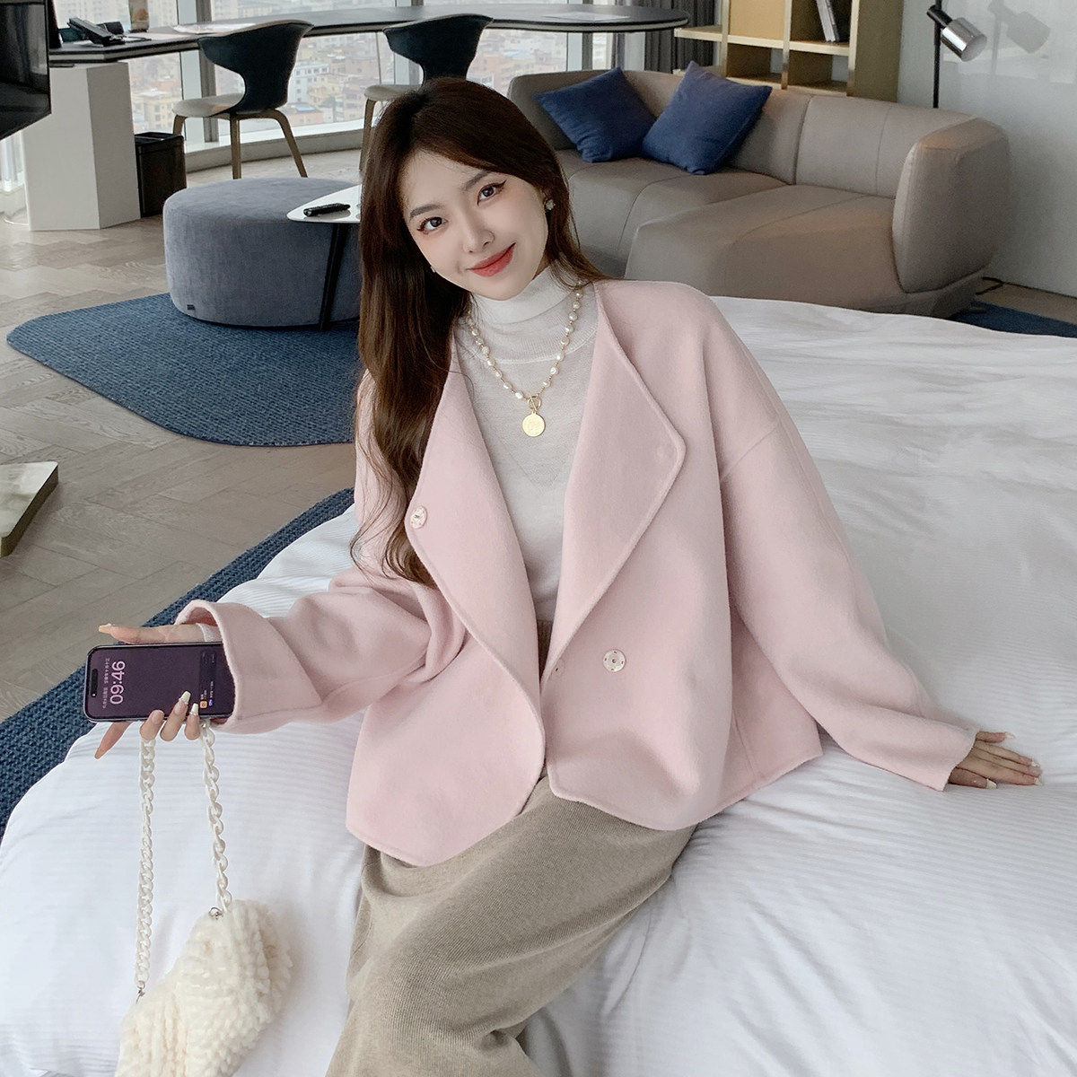 姐姐简约百搭大衣时尚