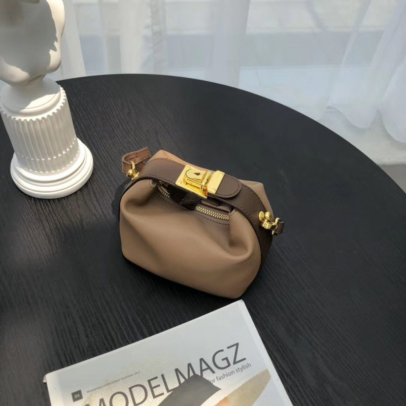 普洛克正品真皮斜挎包女百搭单肩