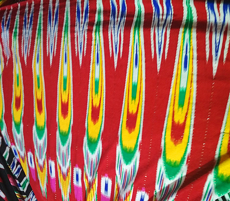 新疆民族特色服饰维吾尔族特色艾德莱斯绸布料宽幅1米50